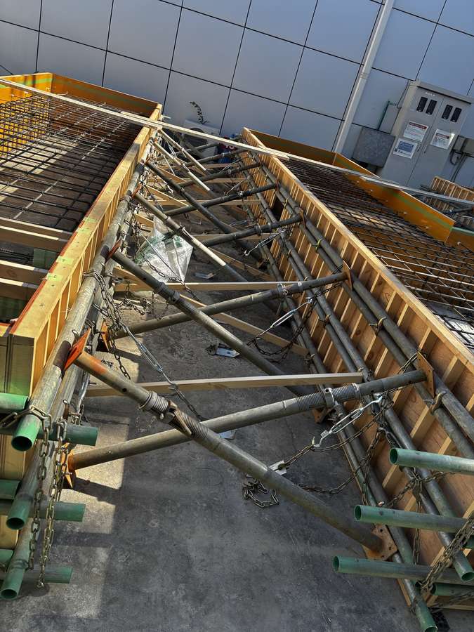 型枠・支保工